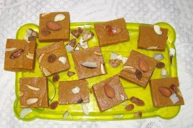 Gujarati Chocolate Bites (Chocolate Barfi) (1 pc)